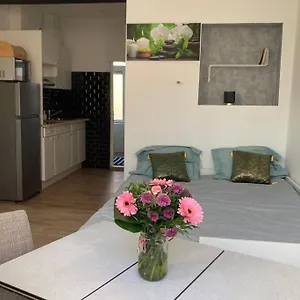  Apartamento Magnifique Au 2ème étage, à Proximité De La Gare Du Midi!
